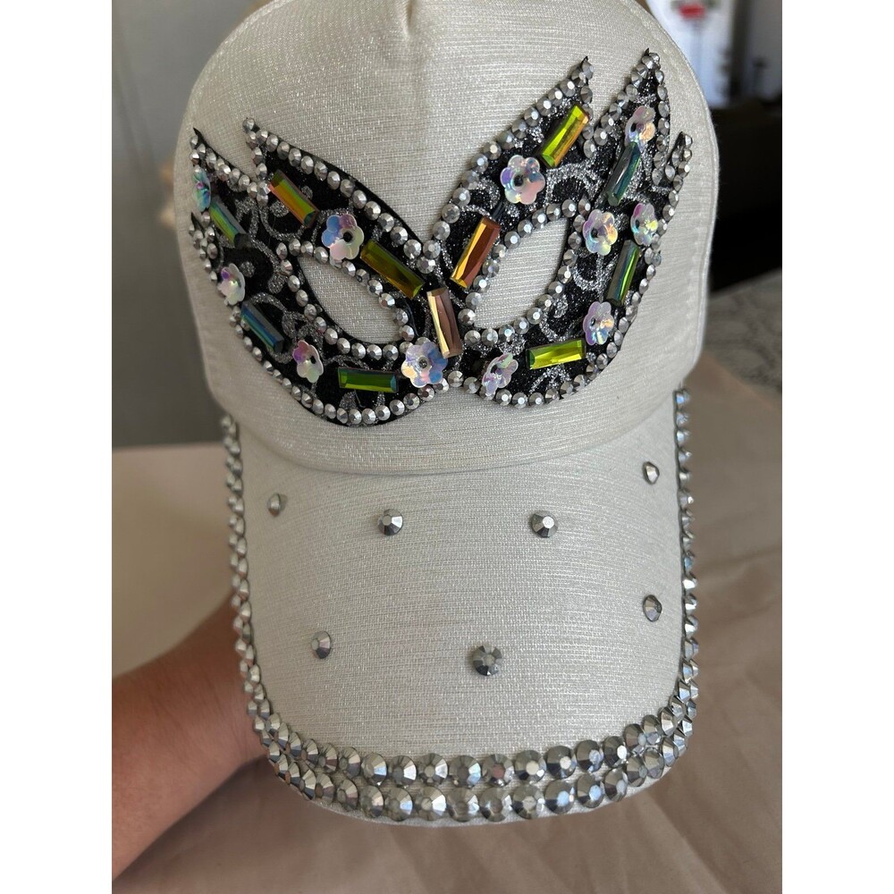 Embellished Woman’s White Cap